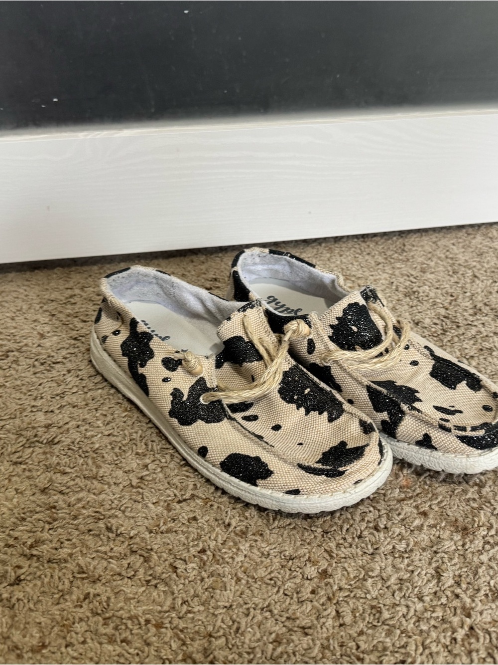 Gypsy Jazz Cow Print Slip On Shoes Size 9